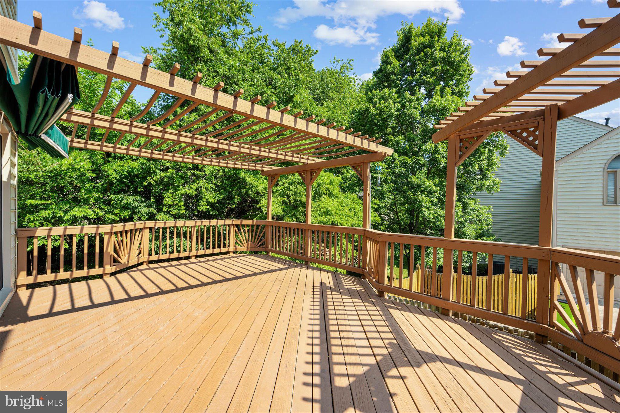 HAWTHORNE FOREST - Residential