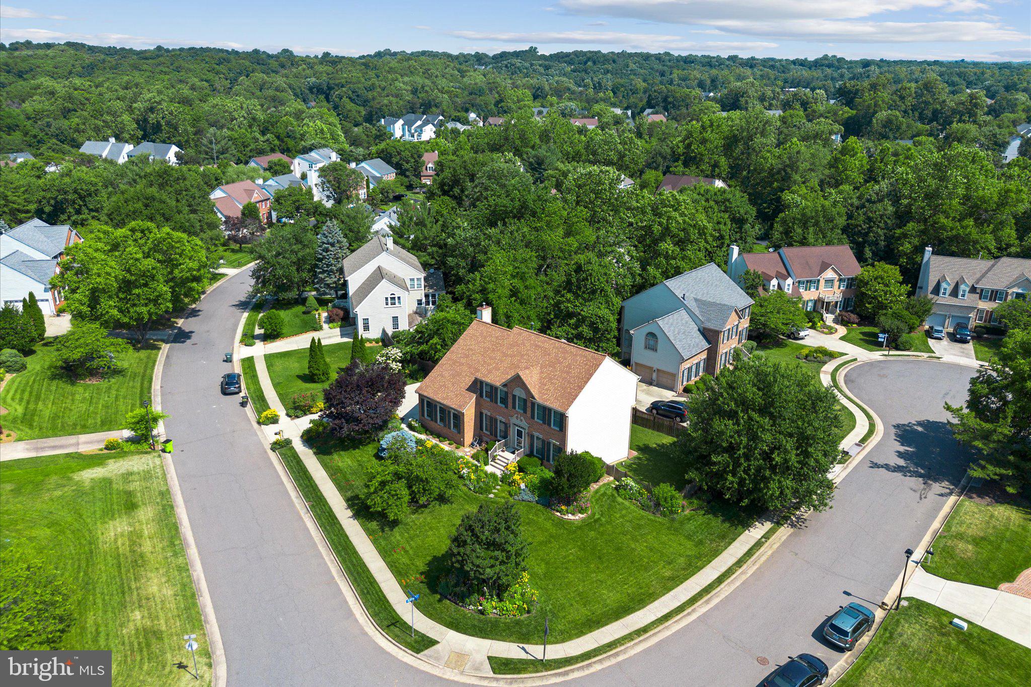 HAWTHORNE FOREST - Residential