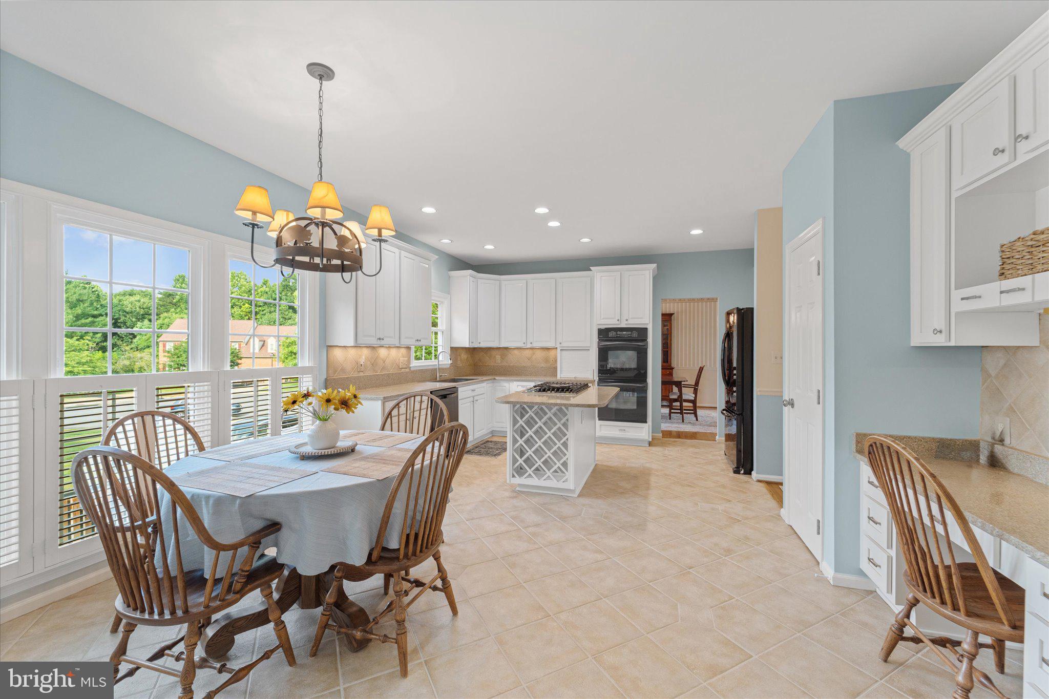 HAWTHORNE FOREST - Residential