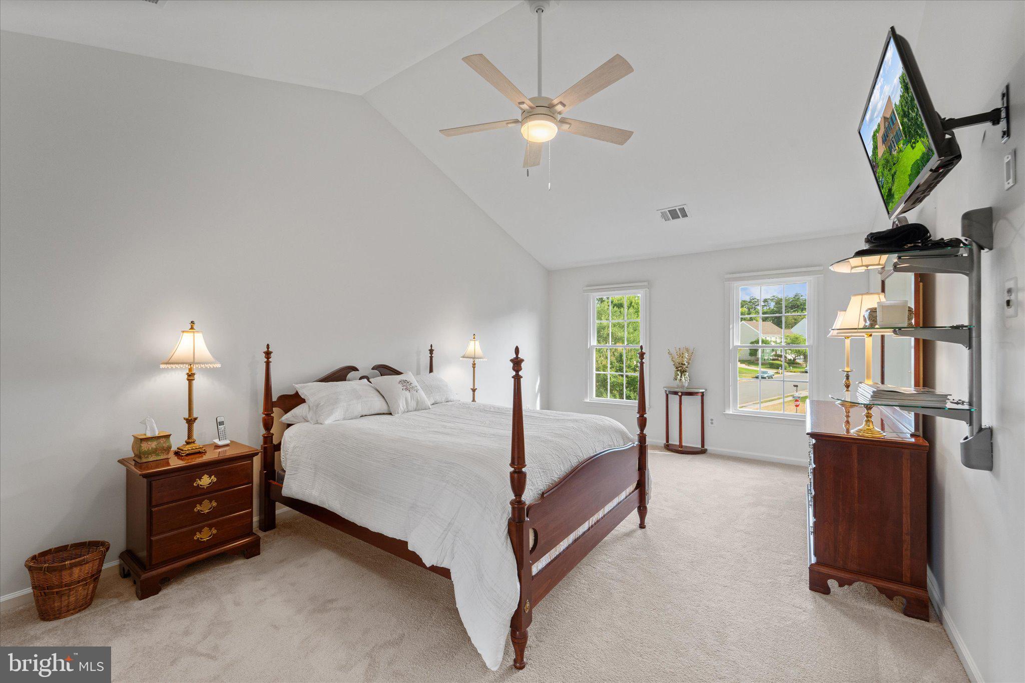 HAWTHORNE FOREST - Residential