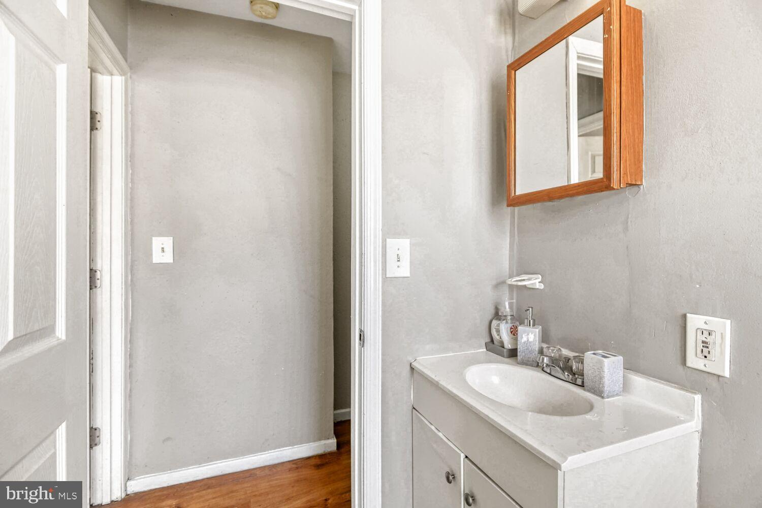 MCELDERRY PARK - Residential Lease