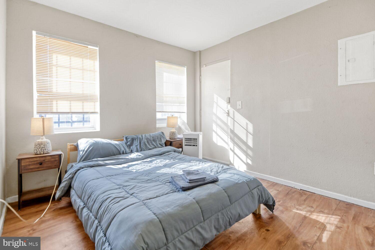 MCELDERRY PARK - Residential Lease