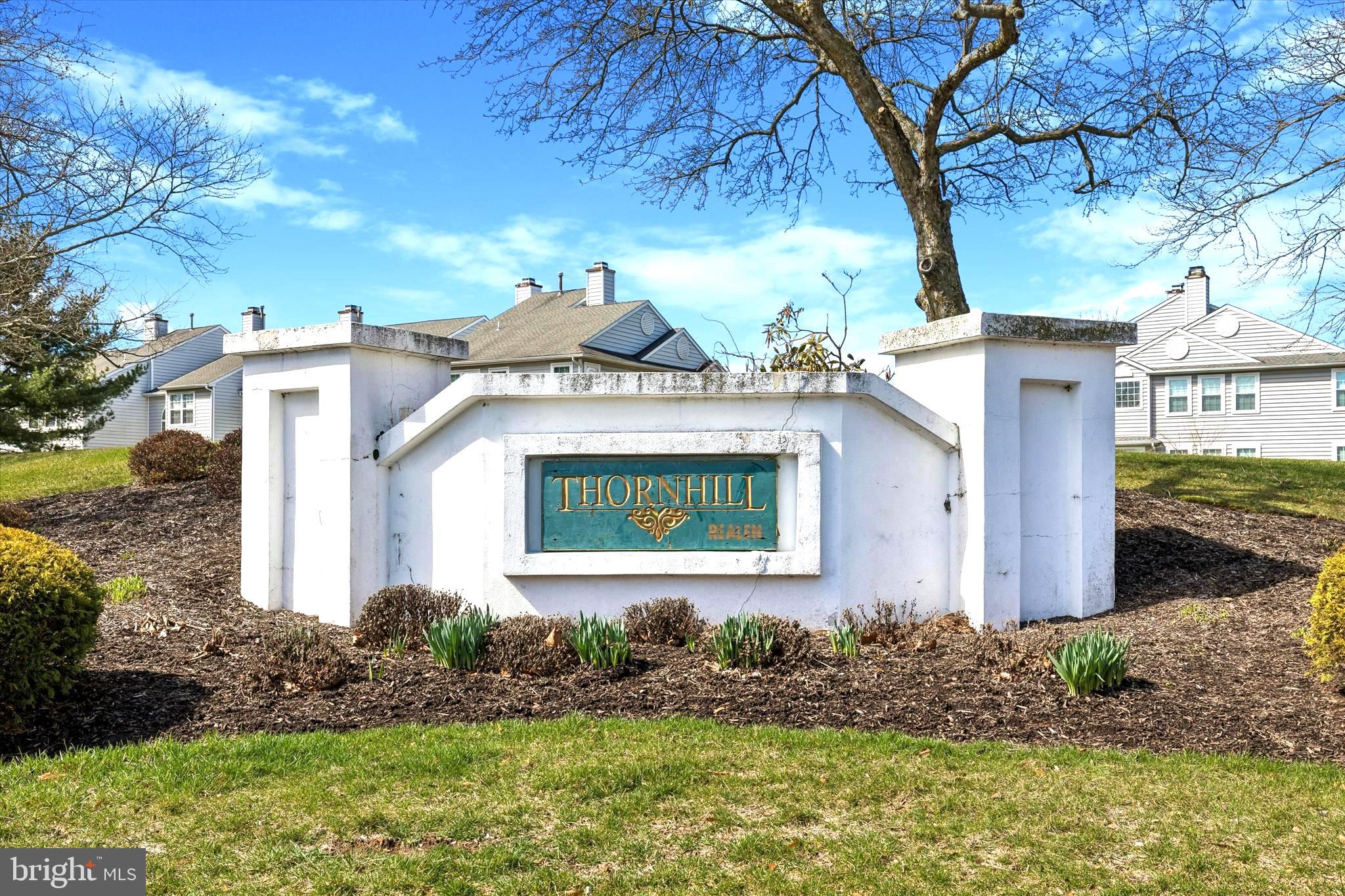 THORNHILL - Residential