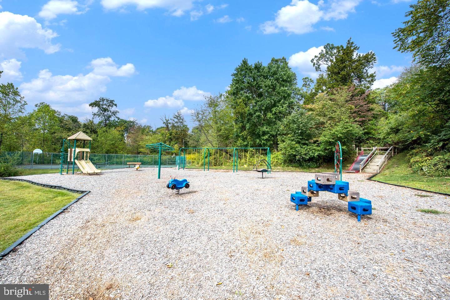 THORNHILL - Residential