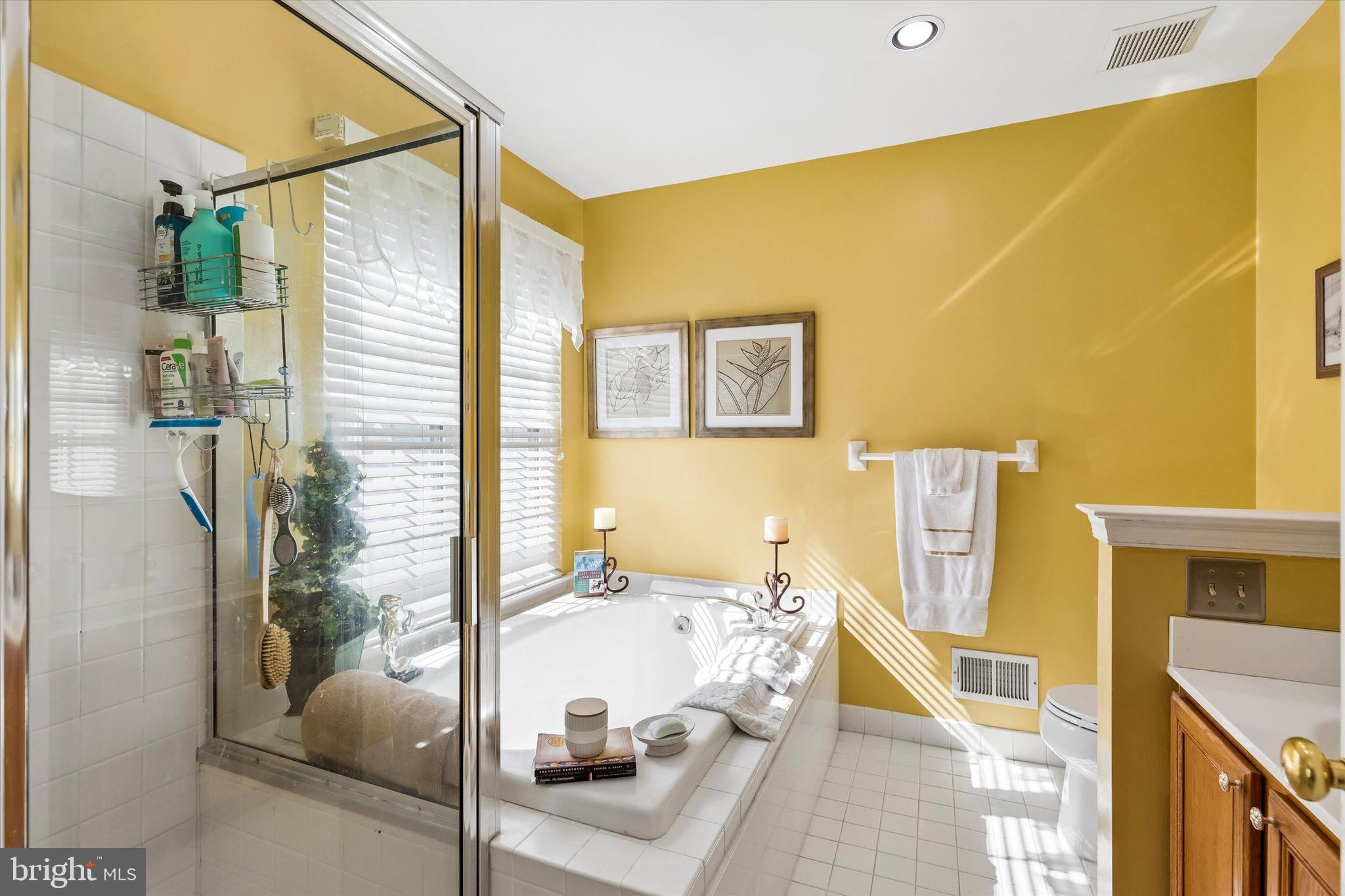 THORNHILL - Residential