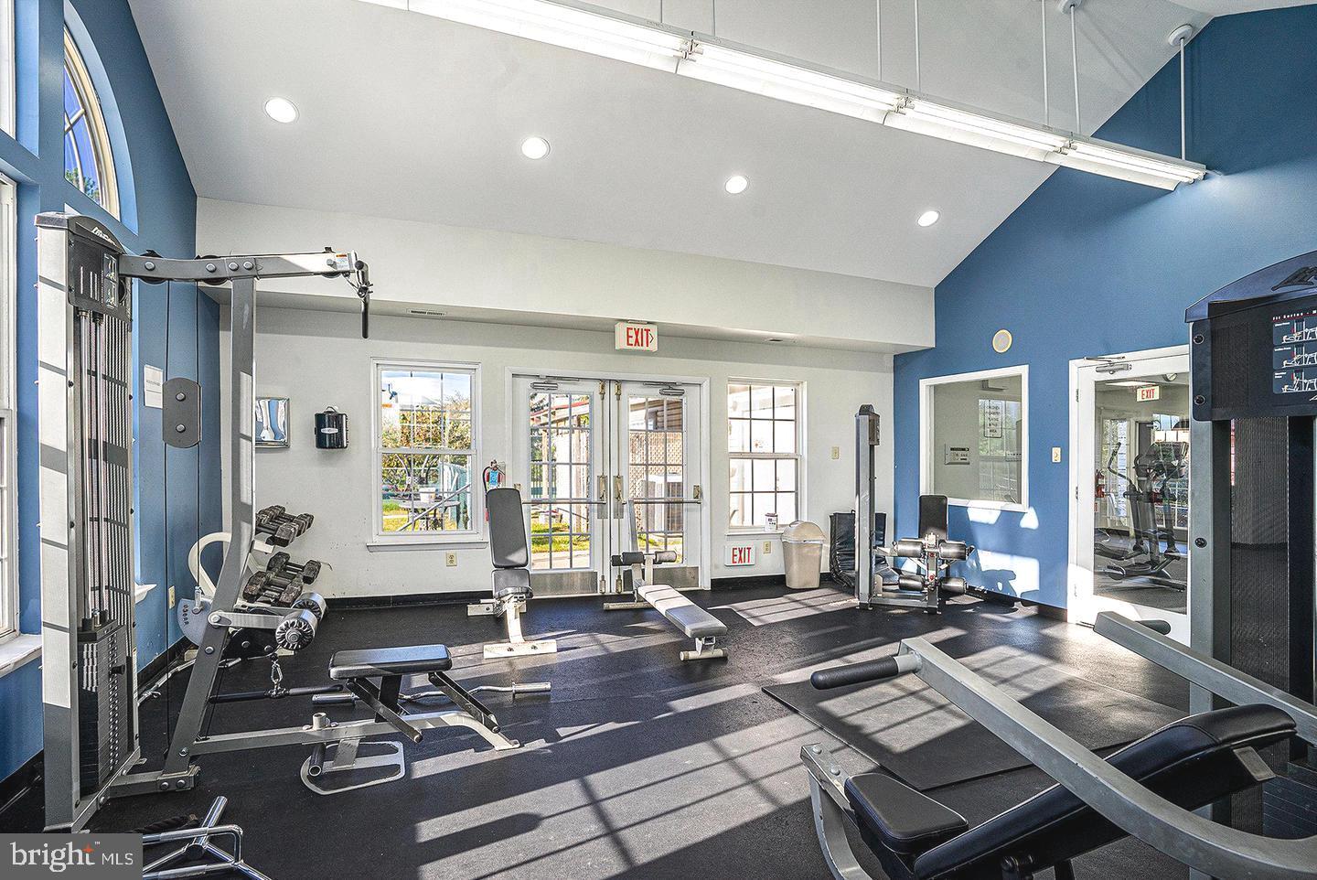 THORNHILL - Residential