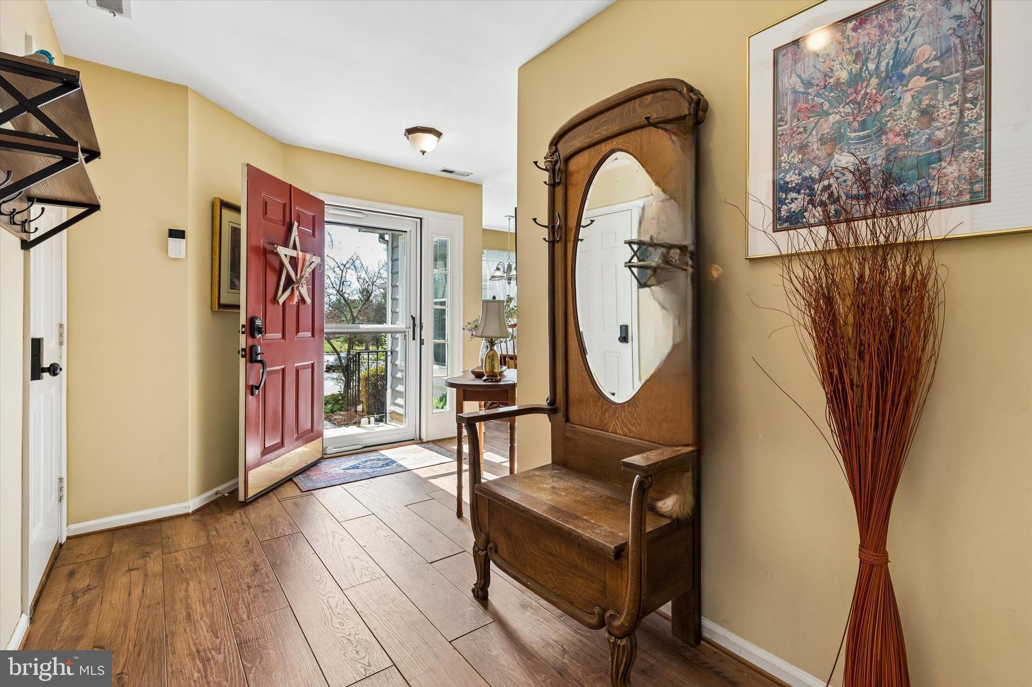 THORNHILL - Residential