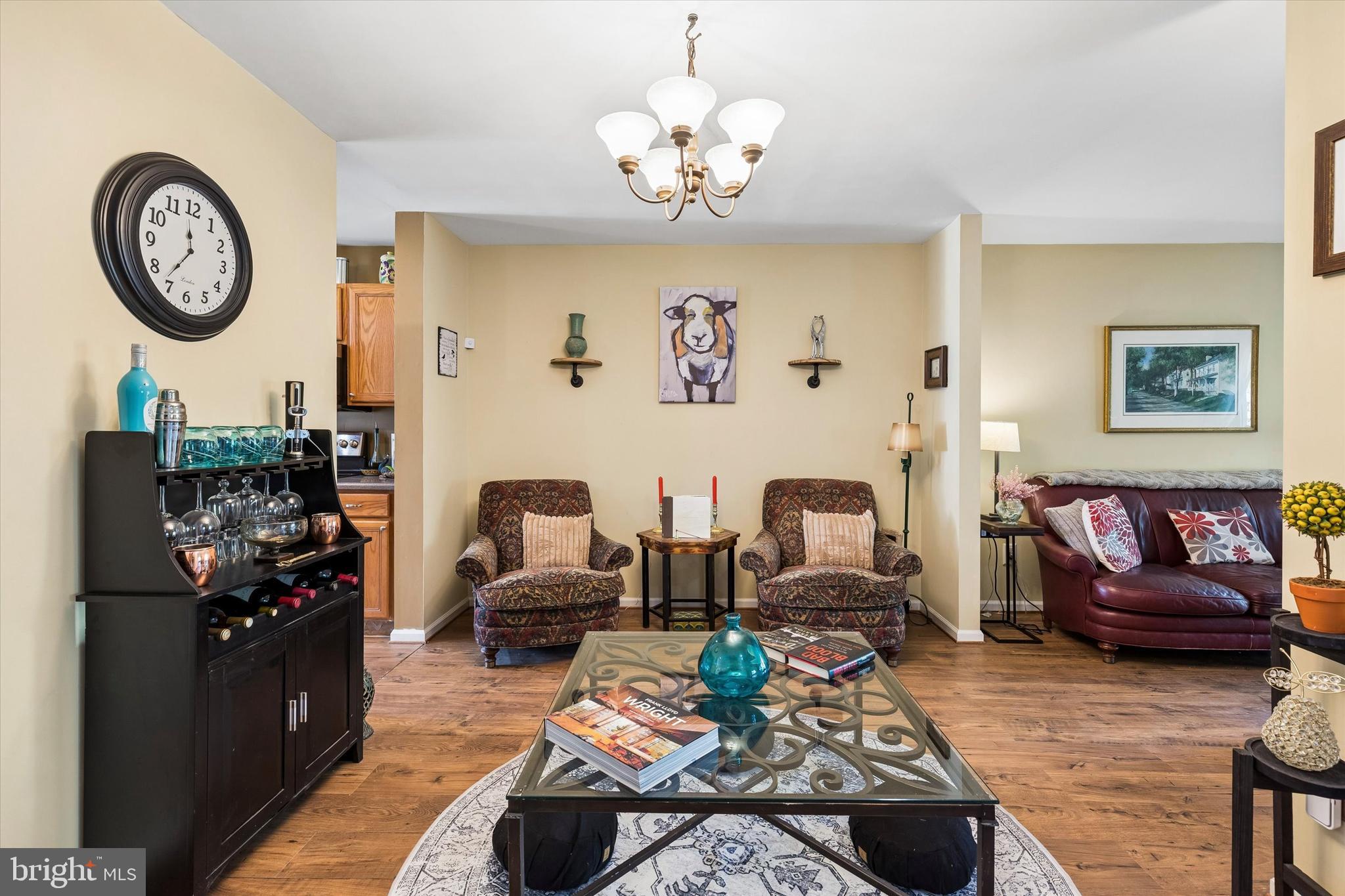 THORNHILL - Residential