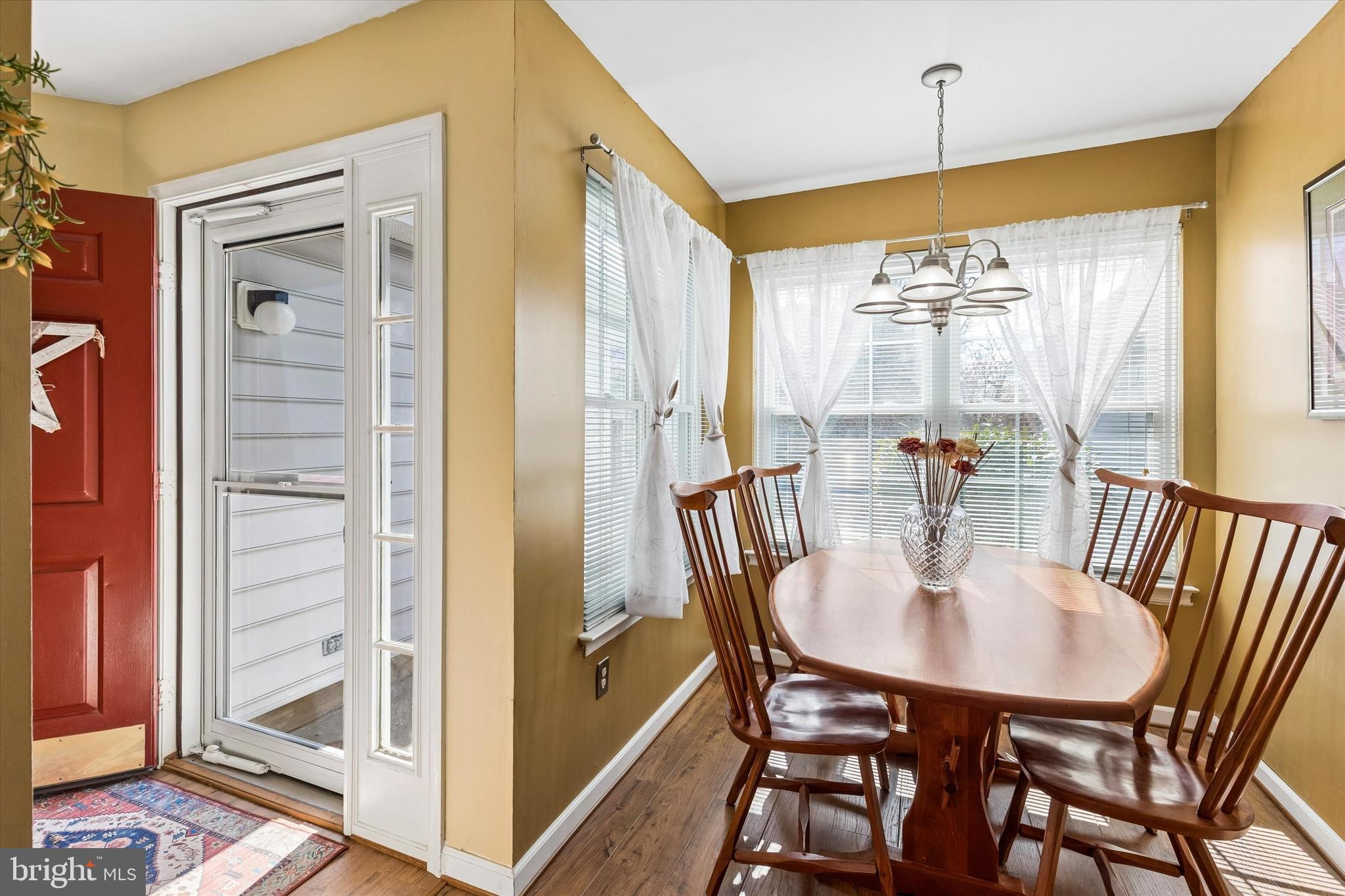 THORNHILL - Residential