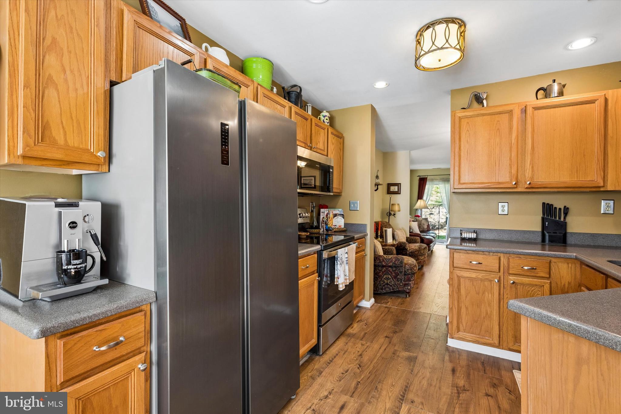 THORNHILL - Residential