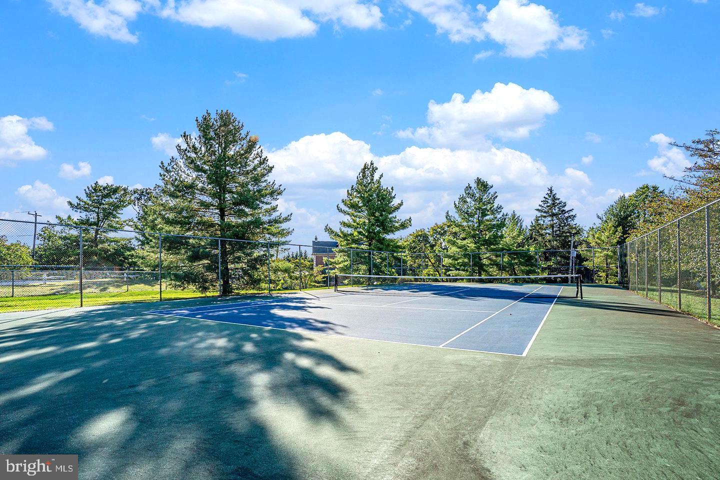 THORNHILL - Residential