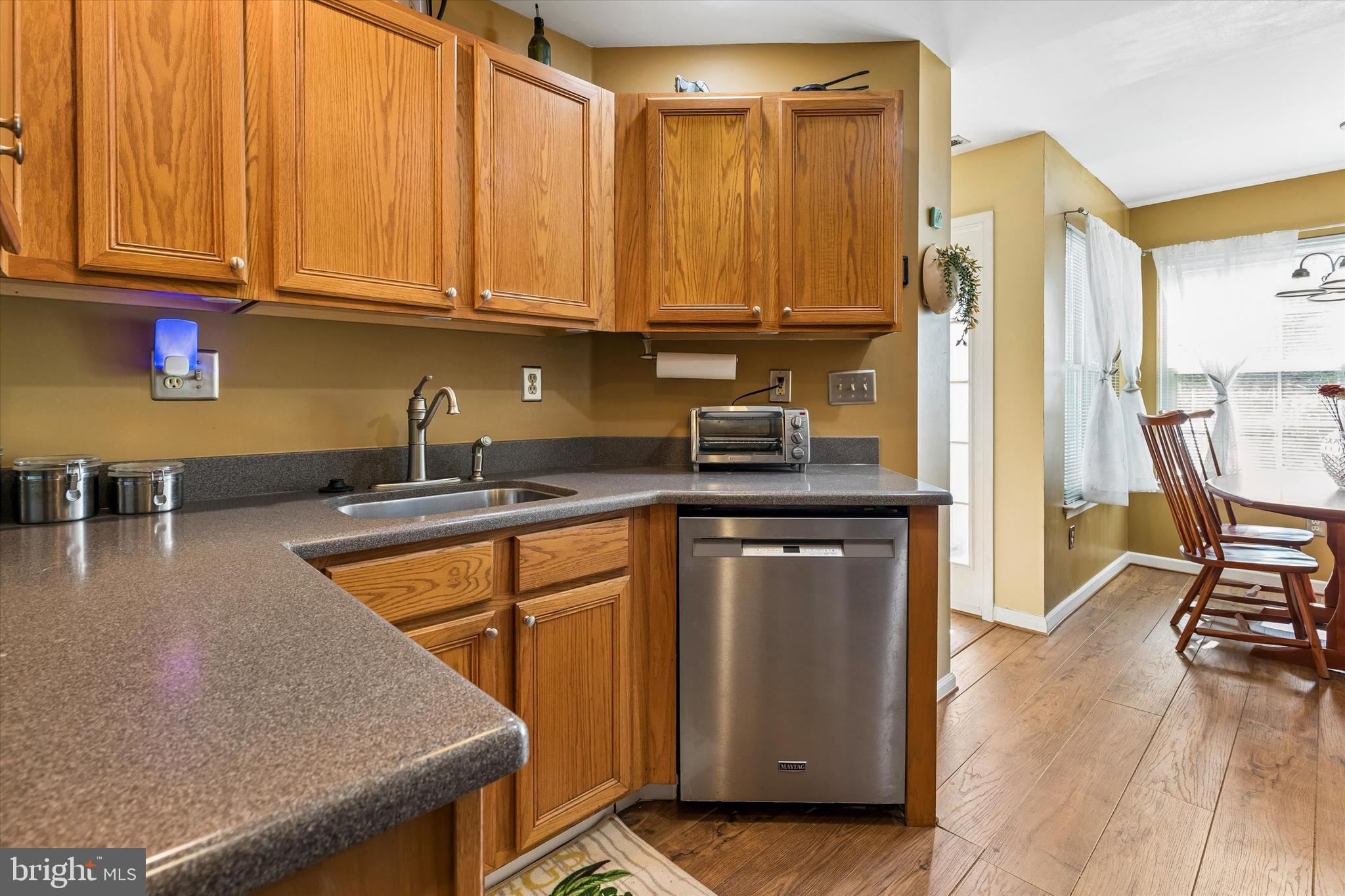 THORNHILL - Residential