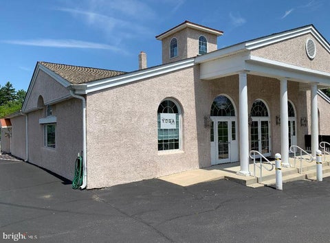Photo of 1201 Dekalb Pike, BLUE BELL, PA 19422 (MLS # PAMC2198018)