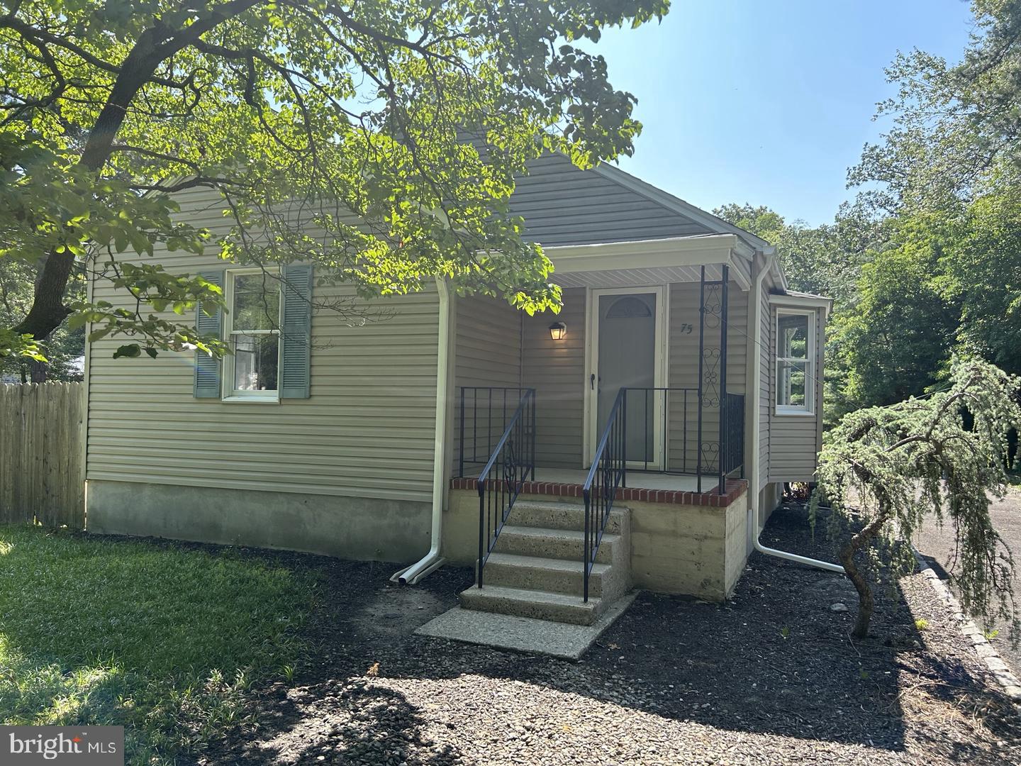75 TAUNTON ROAD