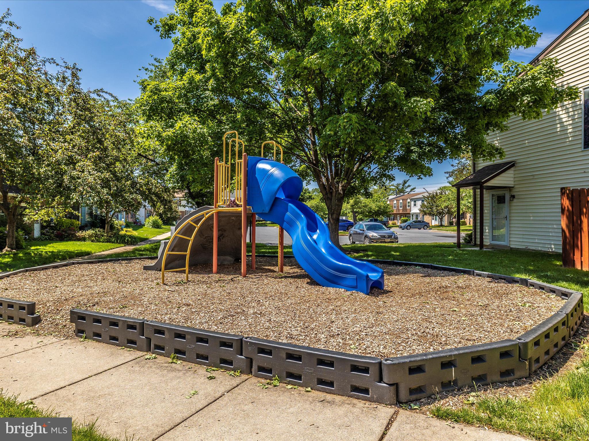 MOUNTAIN VILLAGE - Residential