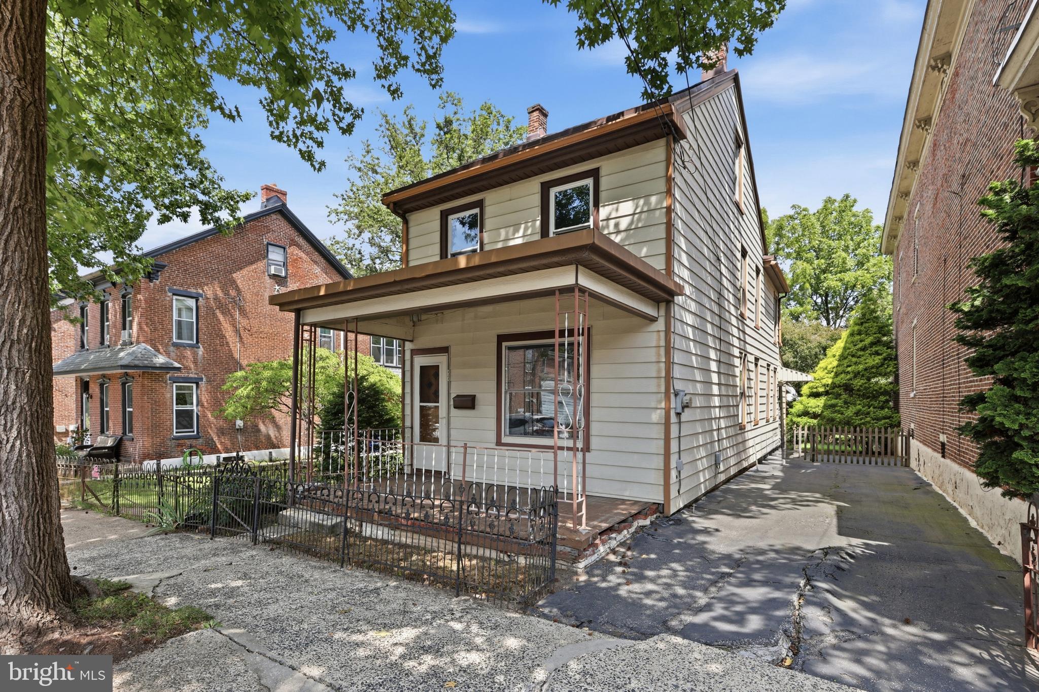 121 WALNUT STREET