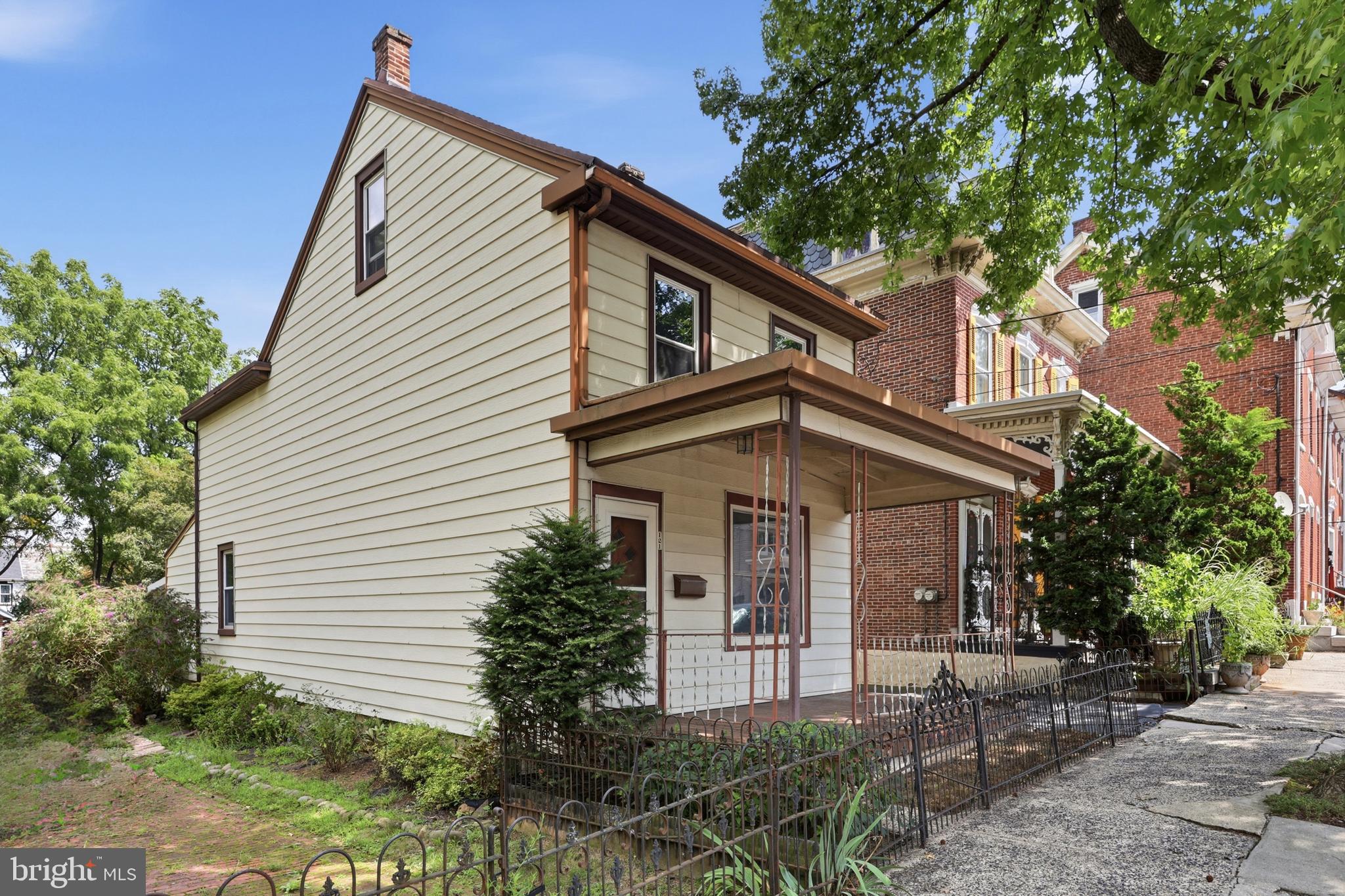 121 WALNUT STREET