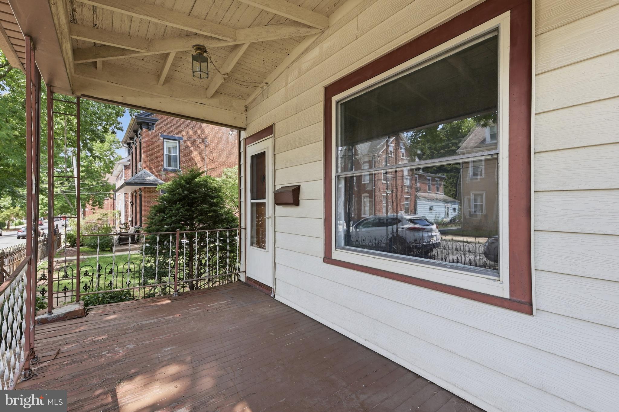 121 WALNUT STREET