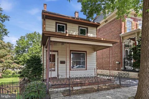 121 Walnut Street, Pottstown, PA 19464 - MLS#: PAMC2192372