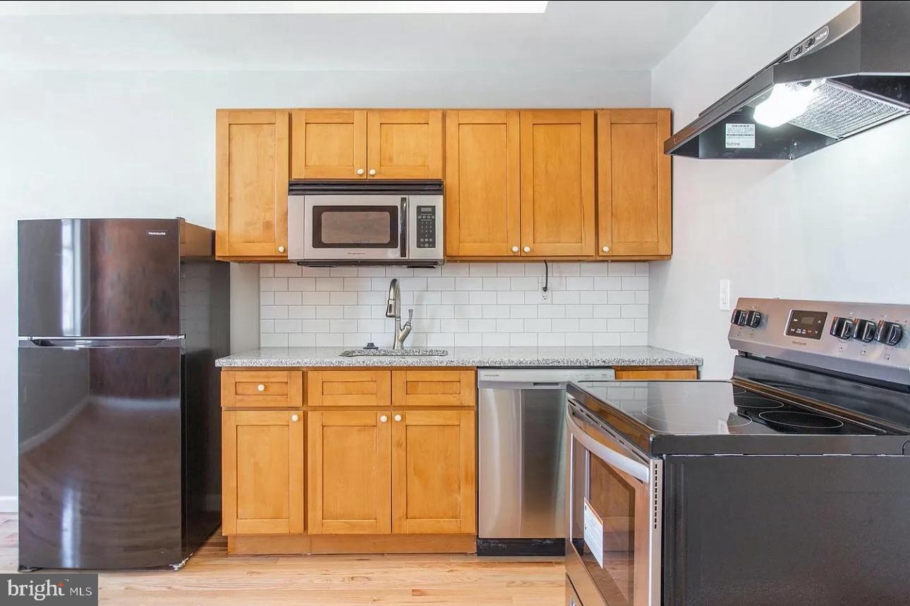 1843 N VAN PELT STREET 3