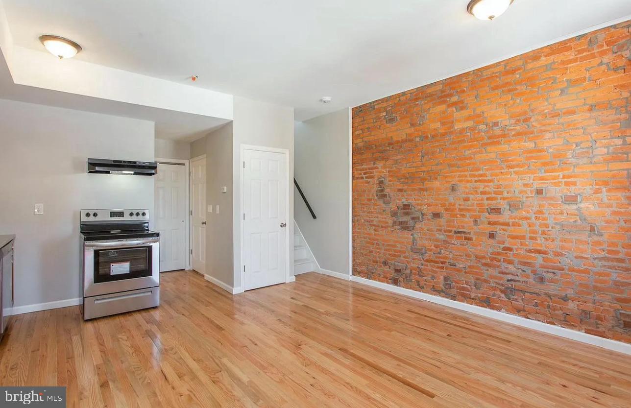 1843 N VAN PELT STREET 3