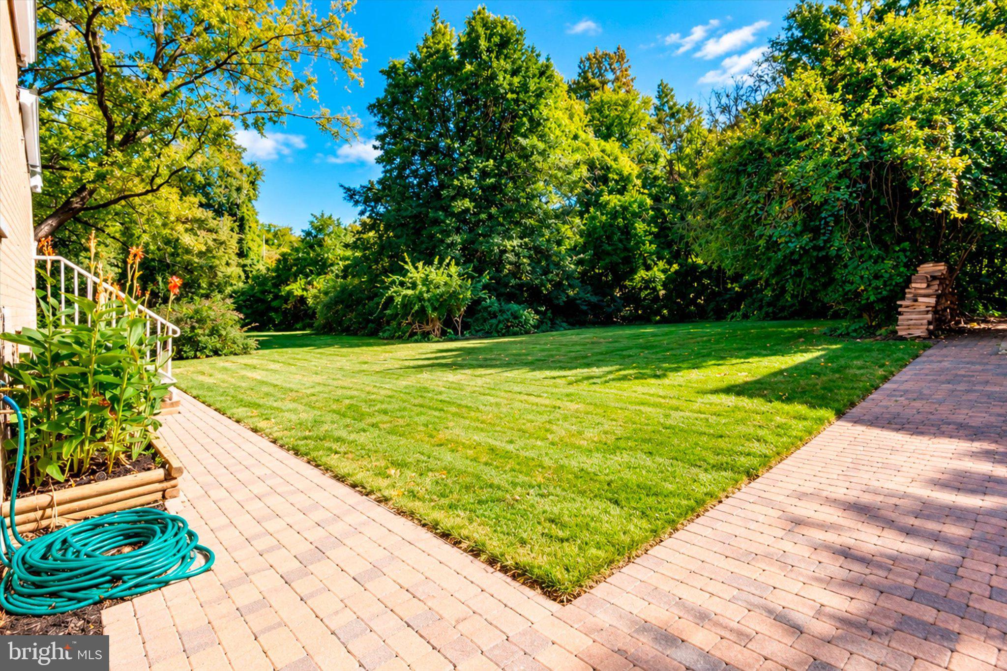 1807 SUNNYSIDE LANE
