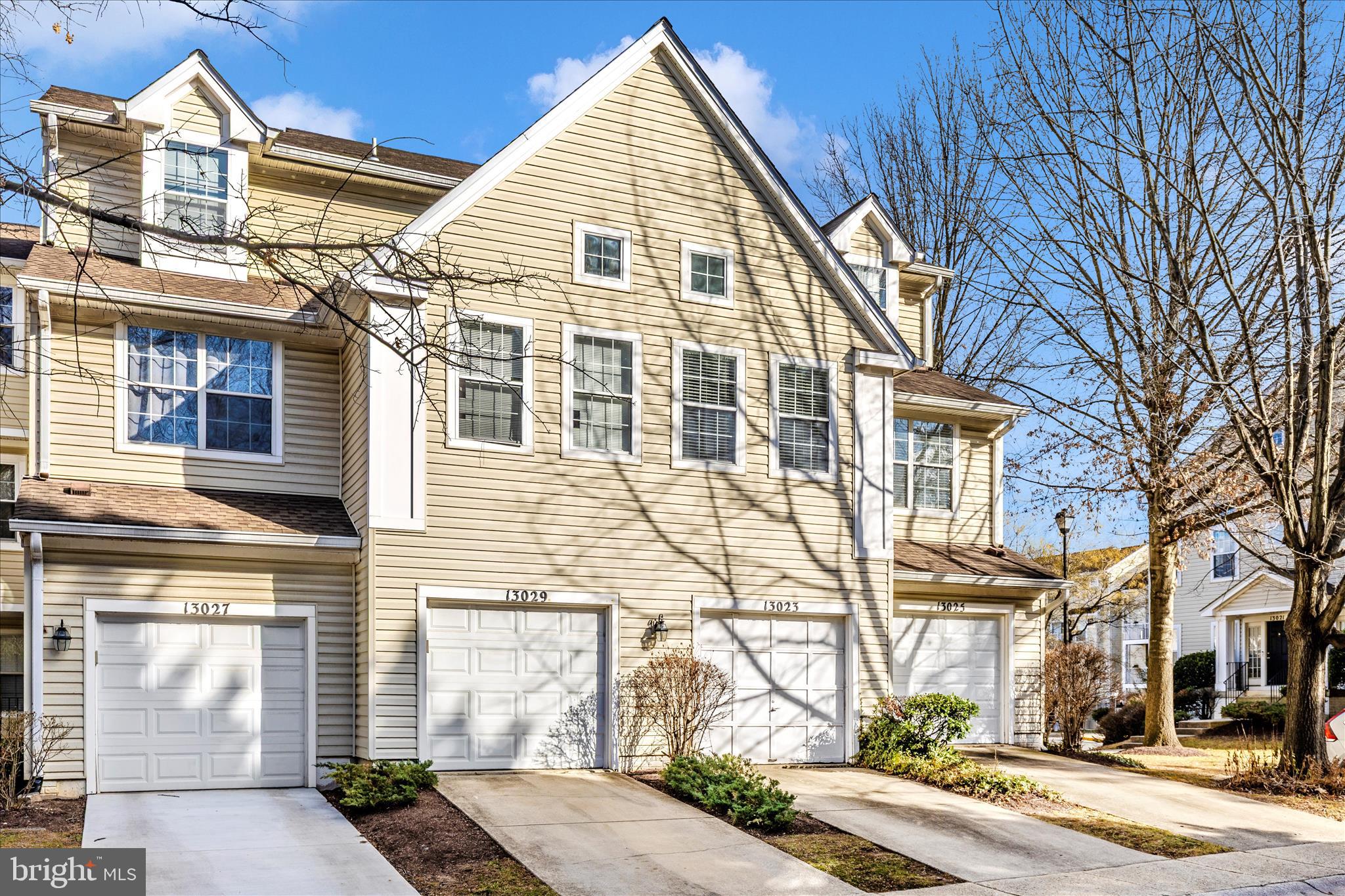 CLOVERLEAF CENTER - Residential Lease