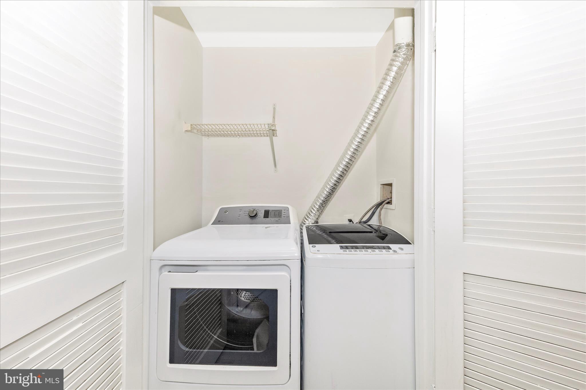 CLOVERLEAF CENTER - Residential Lease