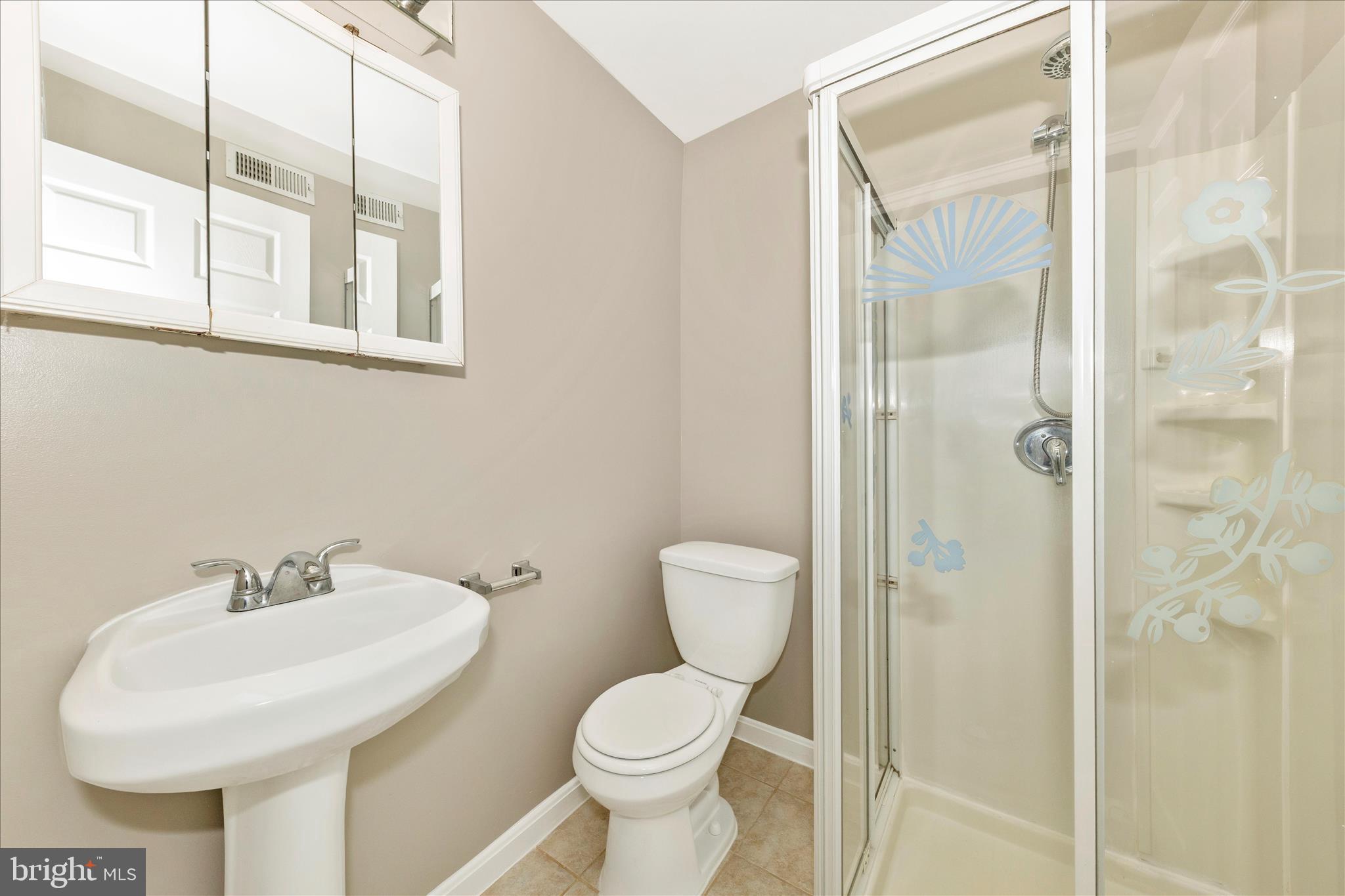 CLOVERLEAF CENTER - Residential Lease