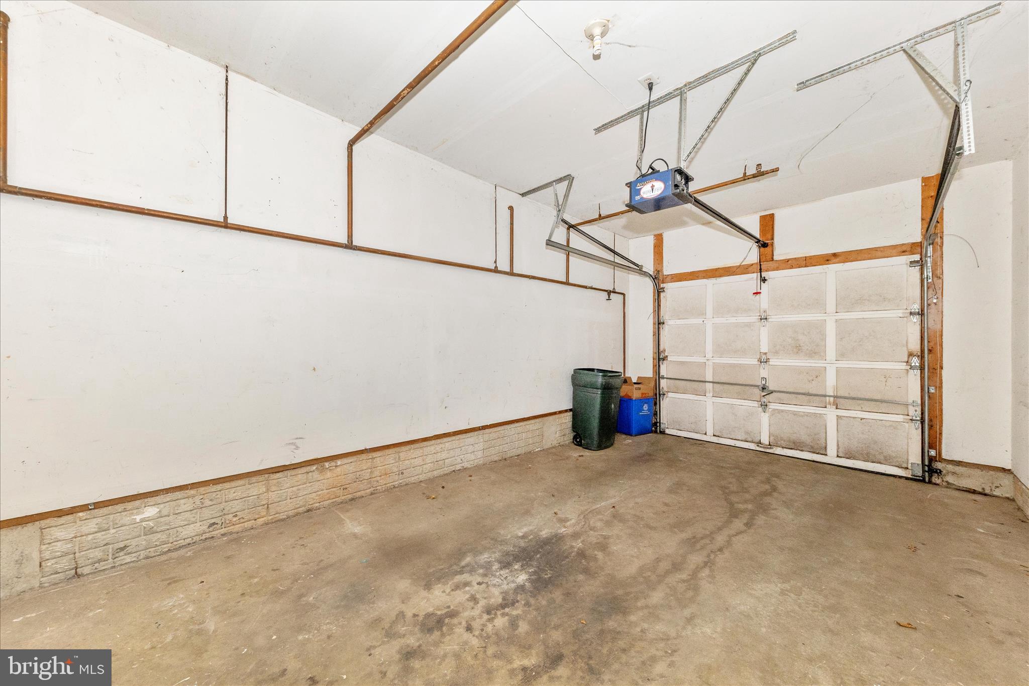 CLOVERLEAF CENTER - Residential Lease