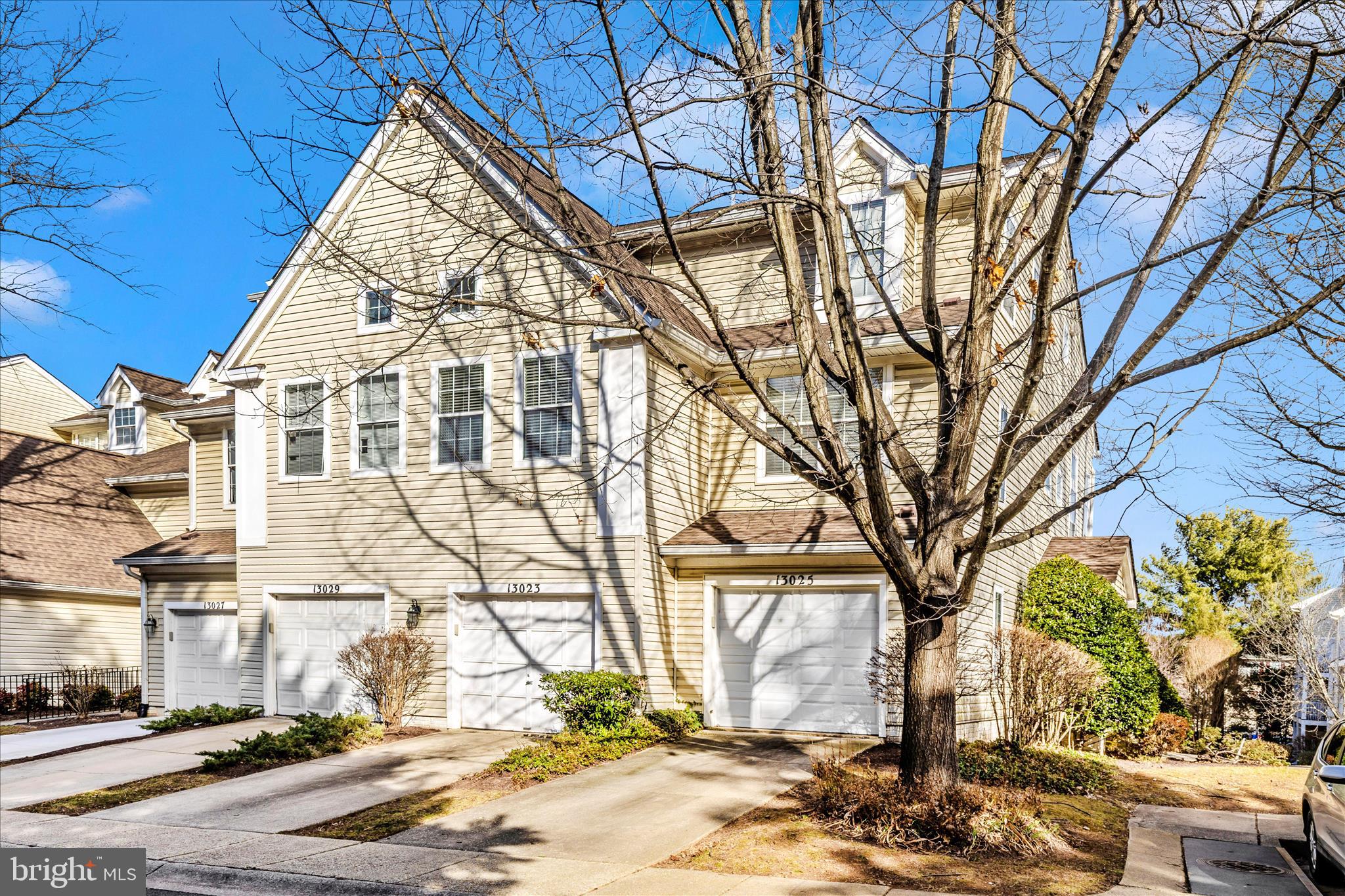 CLOVERLEAF CENTER - Residential Lease