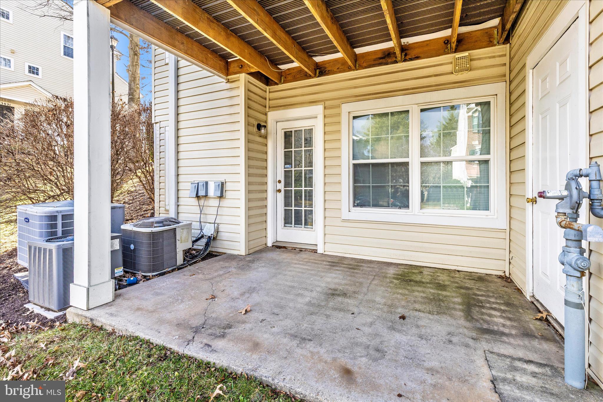 CLOVERLEAF CENTER - Residential Lease