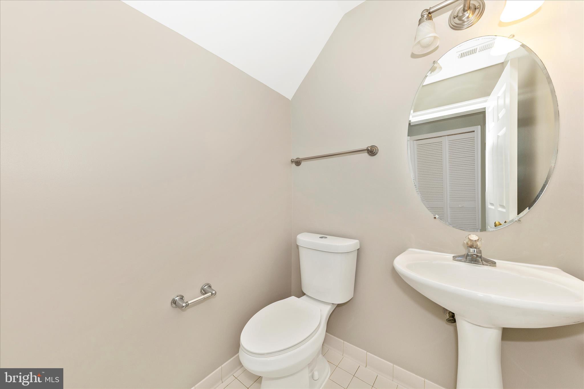 CLOVERLEAF CENTER - Residential Lease