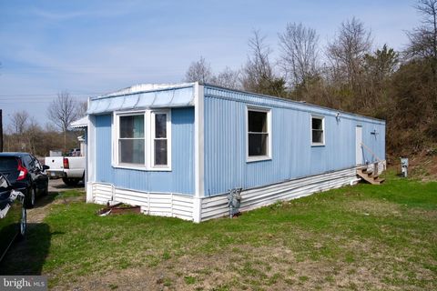 Mobile Home For Sale - 17 Bordic Road<br/> READING, PA 19606