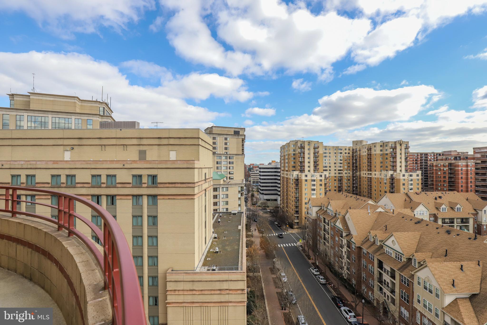 CHARLESTON CONDO - Residential Lease