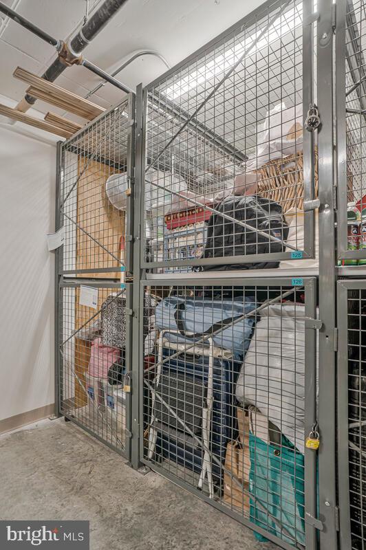 CARLTON HOUSE - Residential