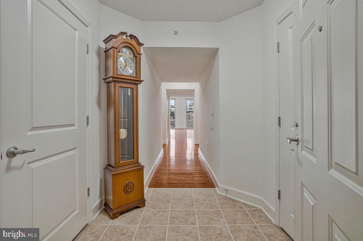 CARLTON HOUSE - Residential