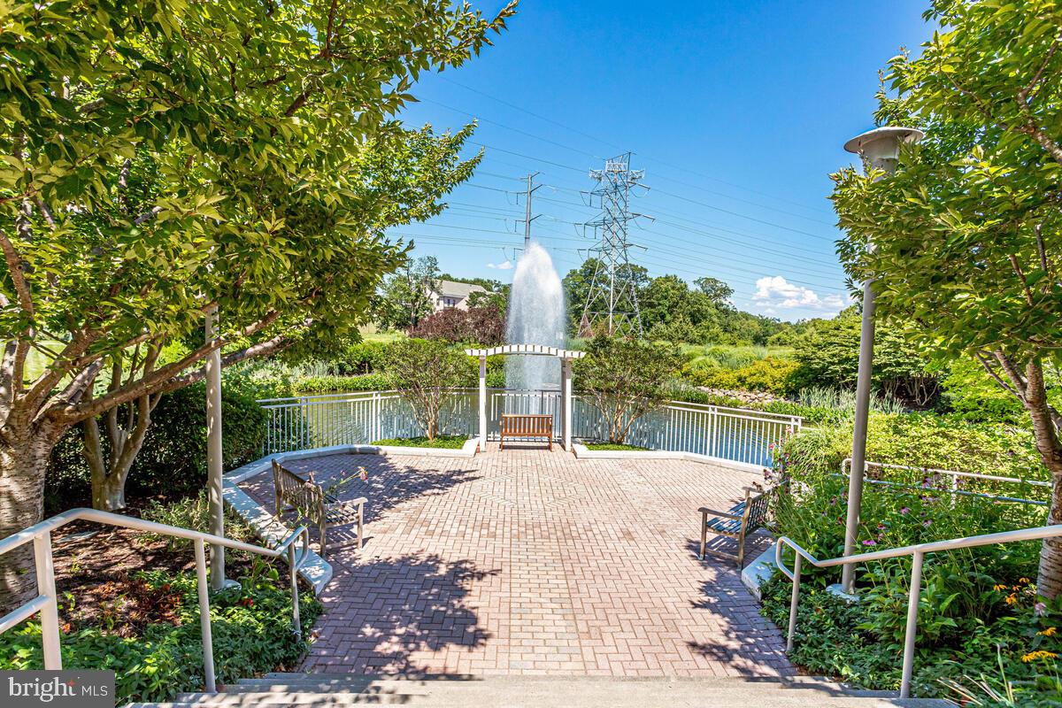 CARLTON HOUSE - Residential