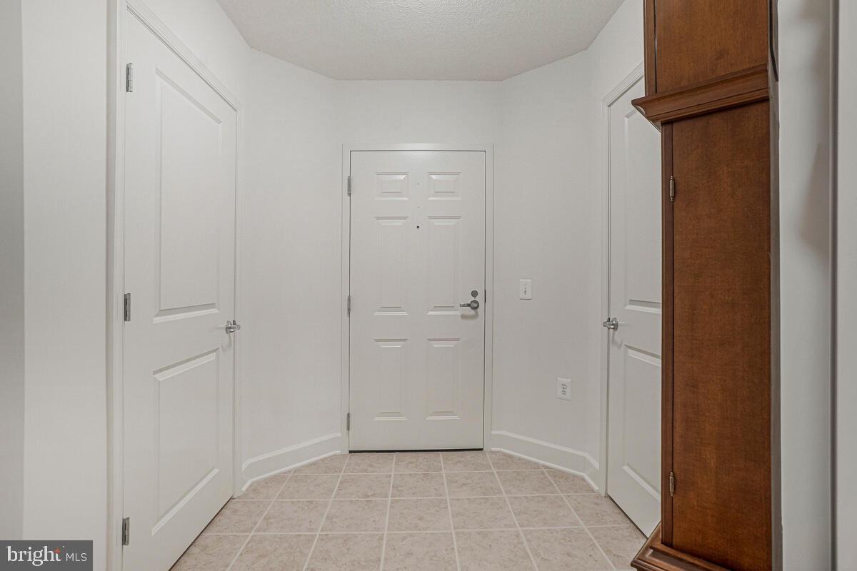 CARLTON HOUSE - Residential