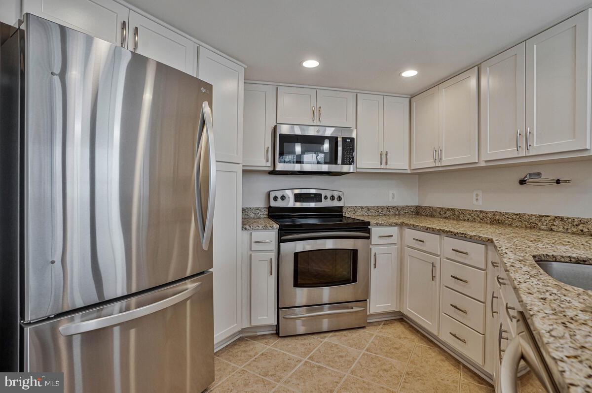 CARLTON HOUSE - Residential