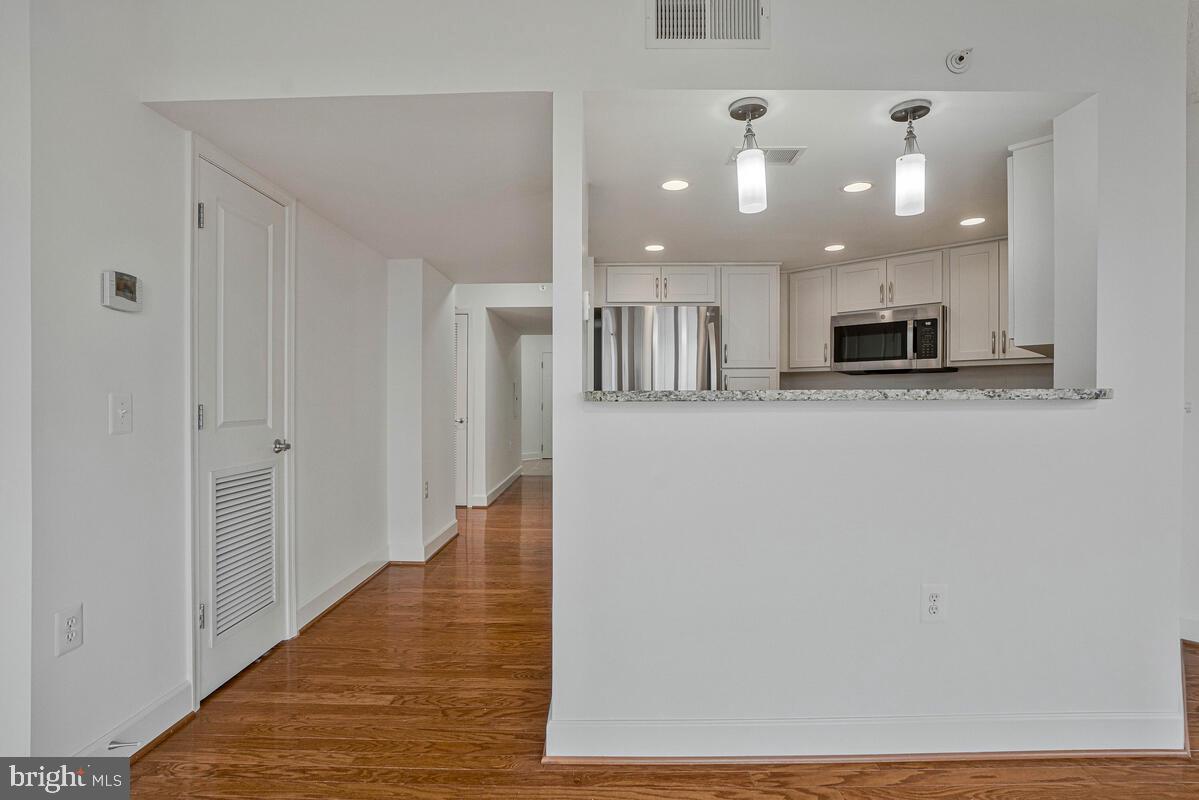 CARLTON HOUSE - Residential