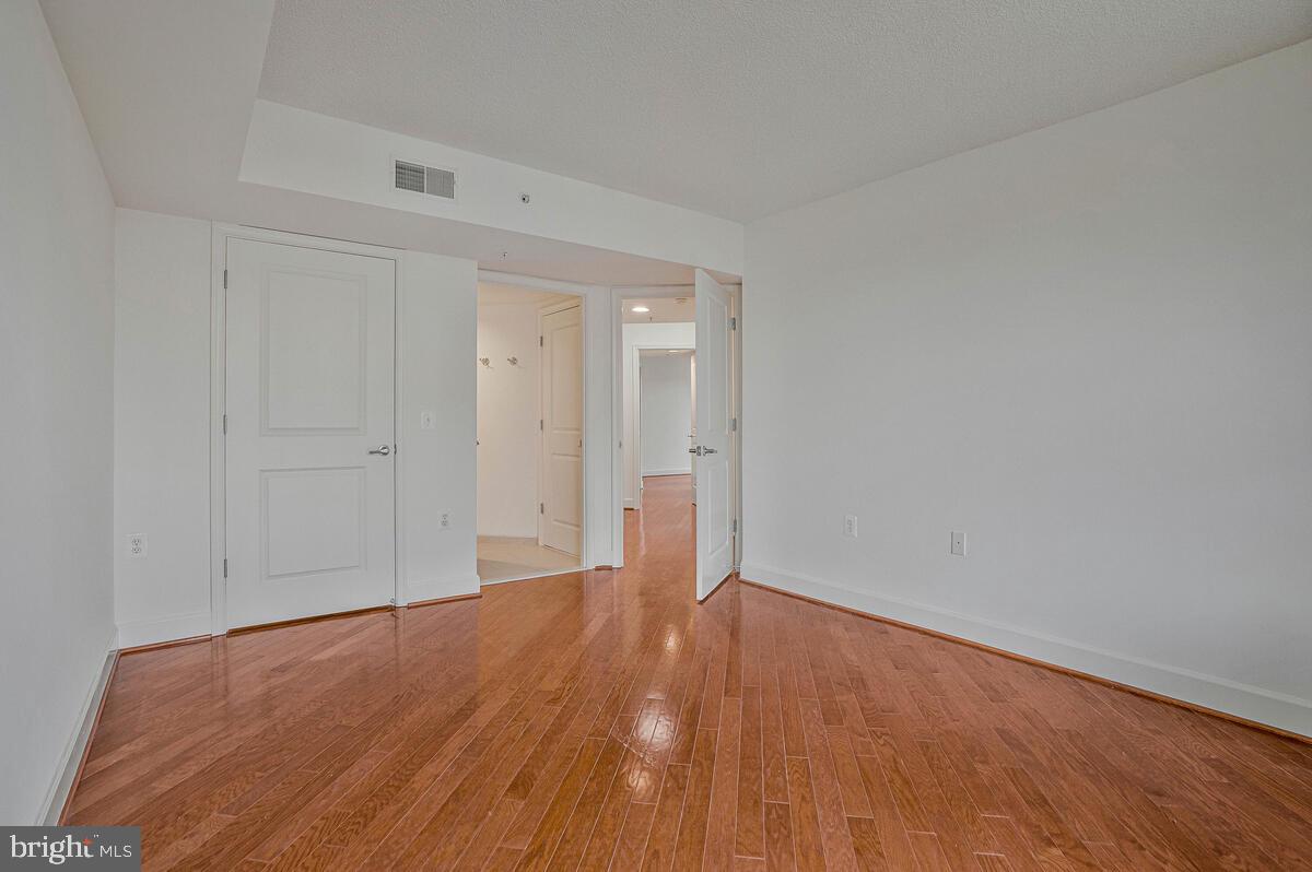 CARLTON HOUSE - Residential