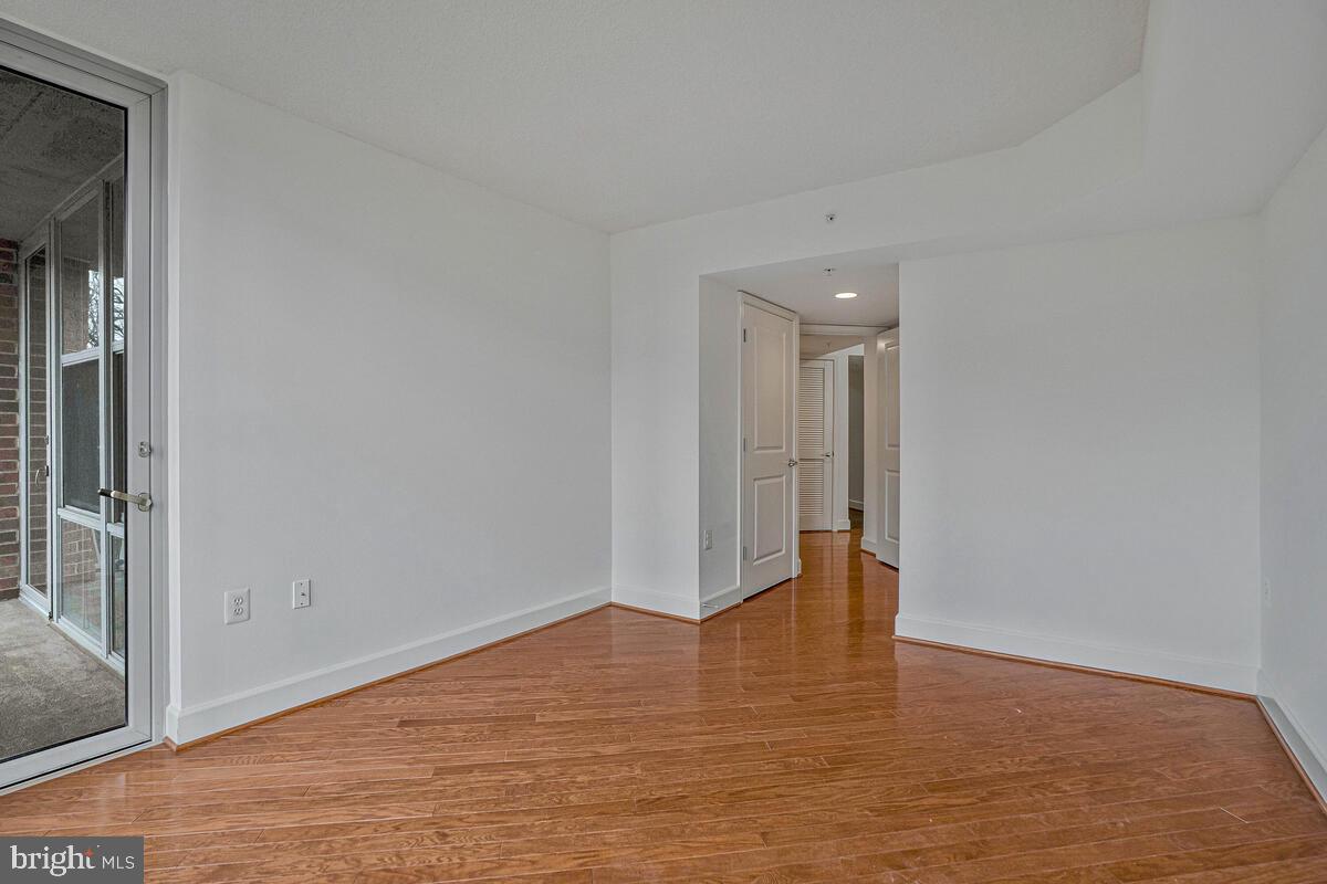 CARLTON HOUSE - Residential