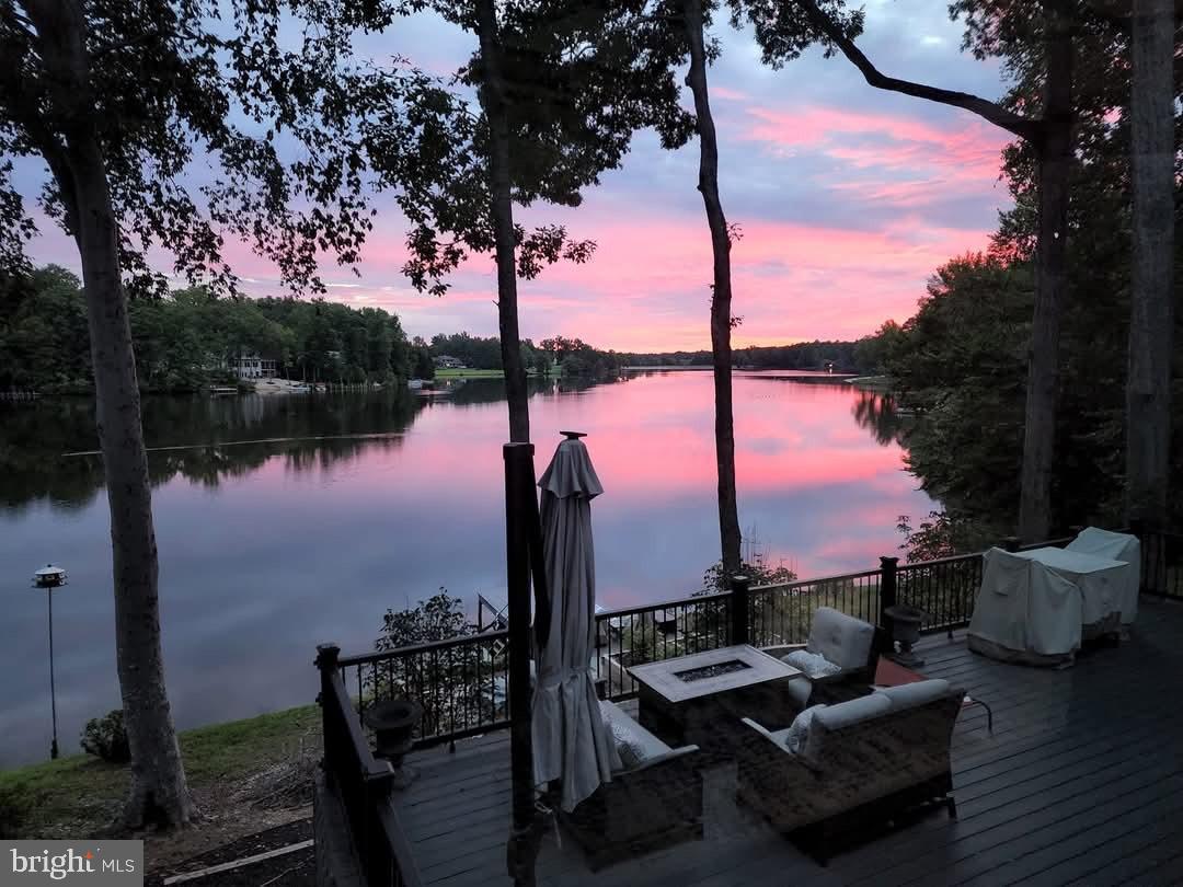 LAKE LAND - Residential