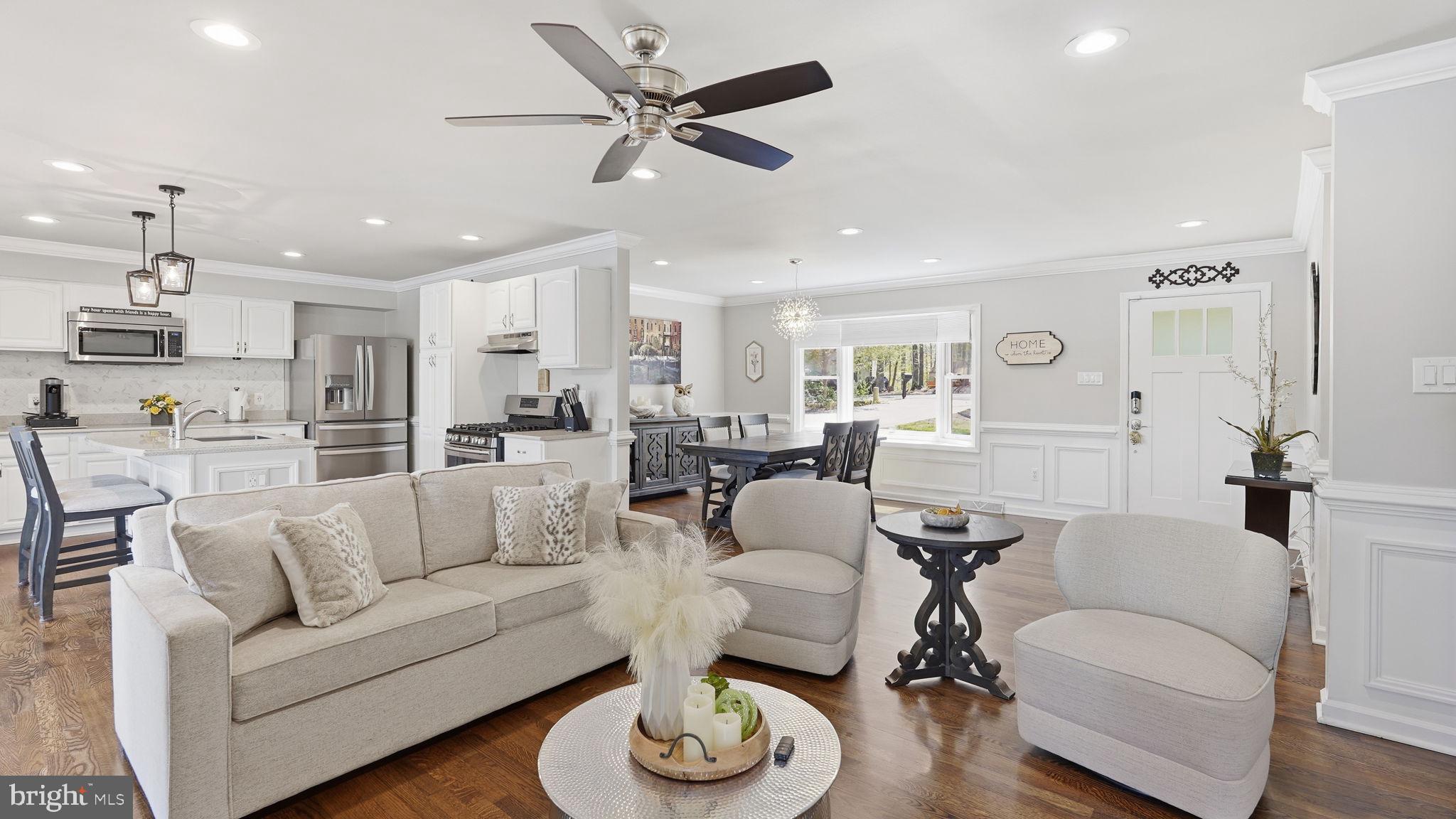 LAKE LAND - Residential