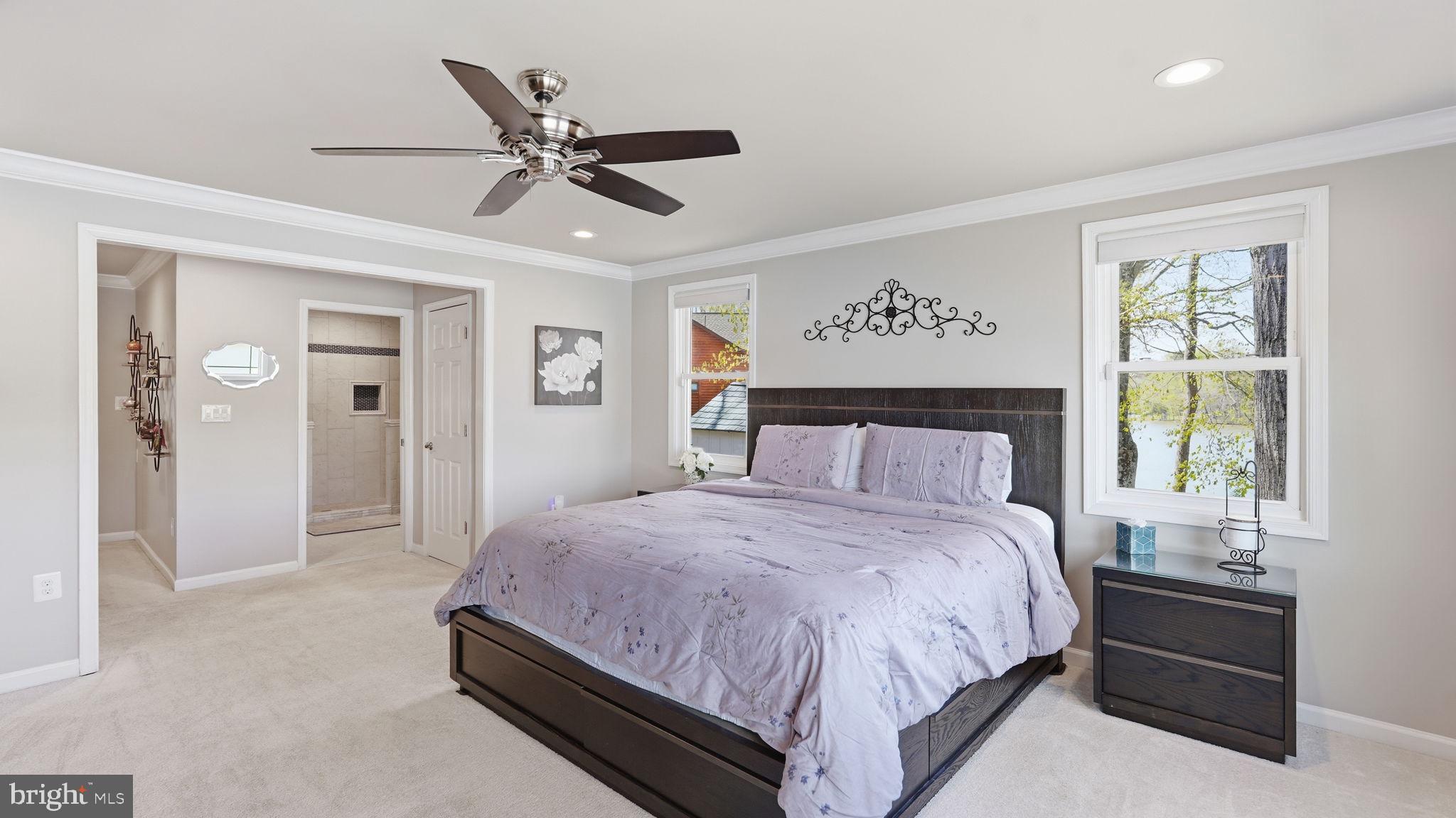 LAKE LAND - Residential