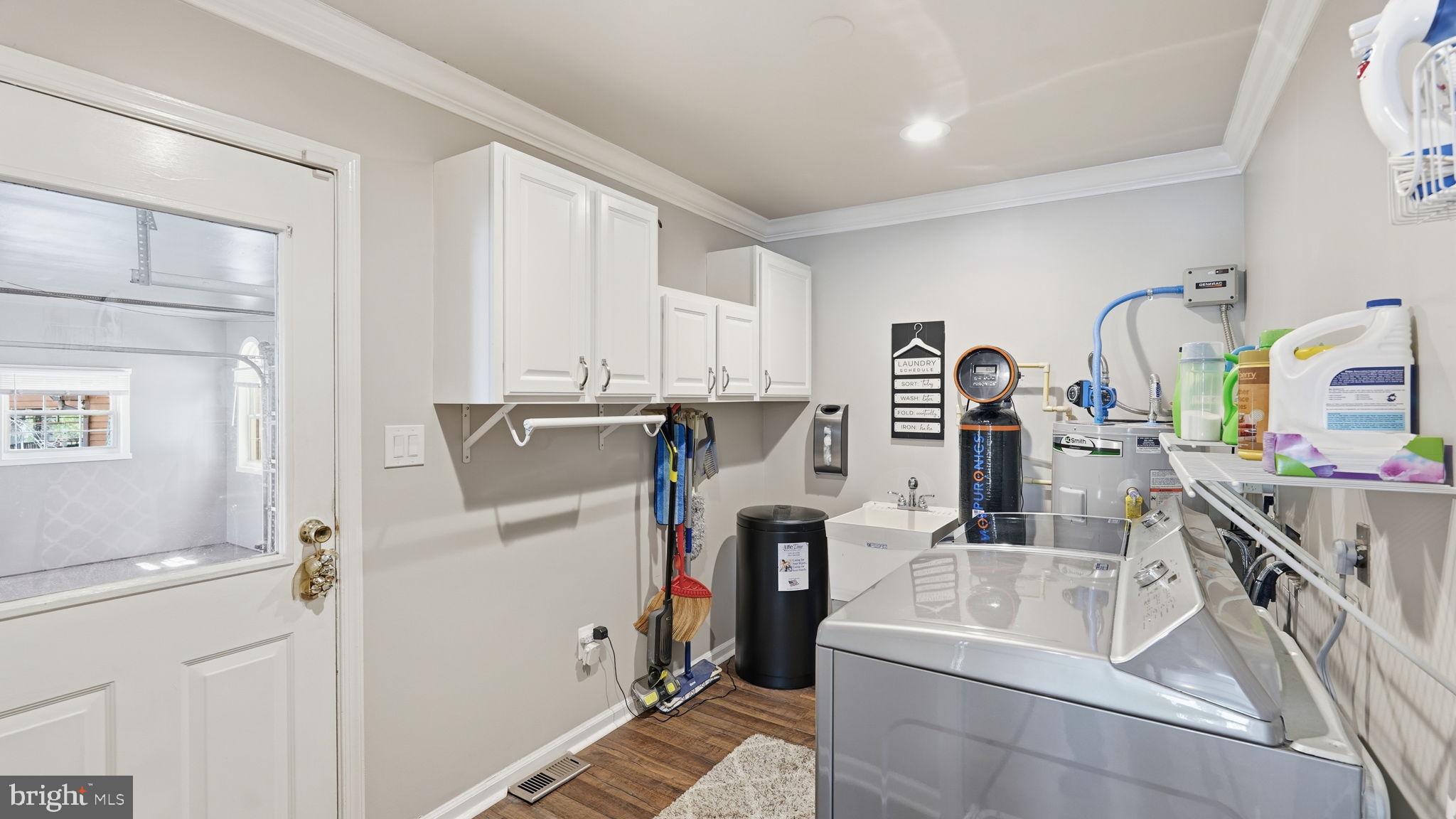 LAKE LAND - Residential