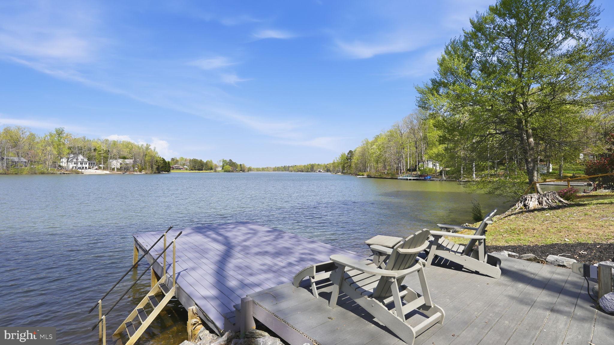 LAKE LAND - Residential