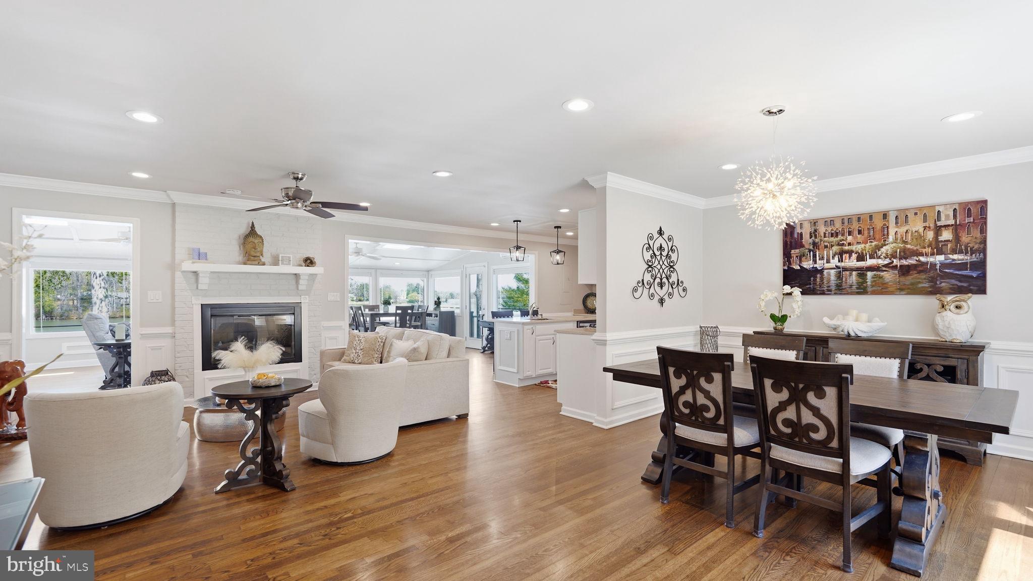 LAKE LAND - Residential