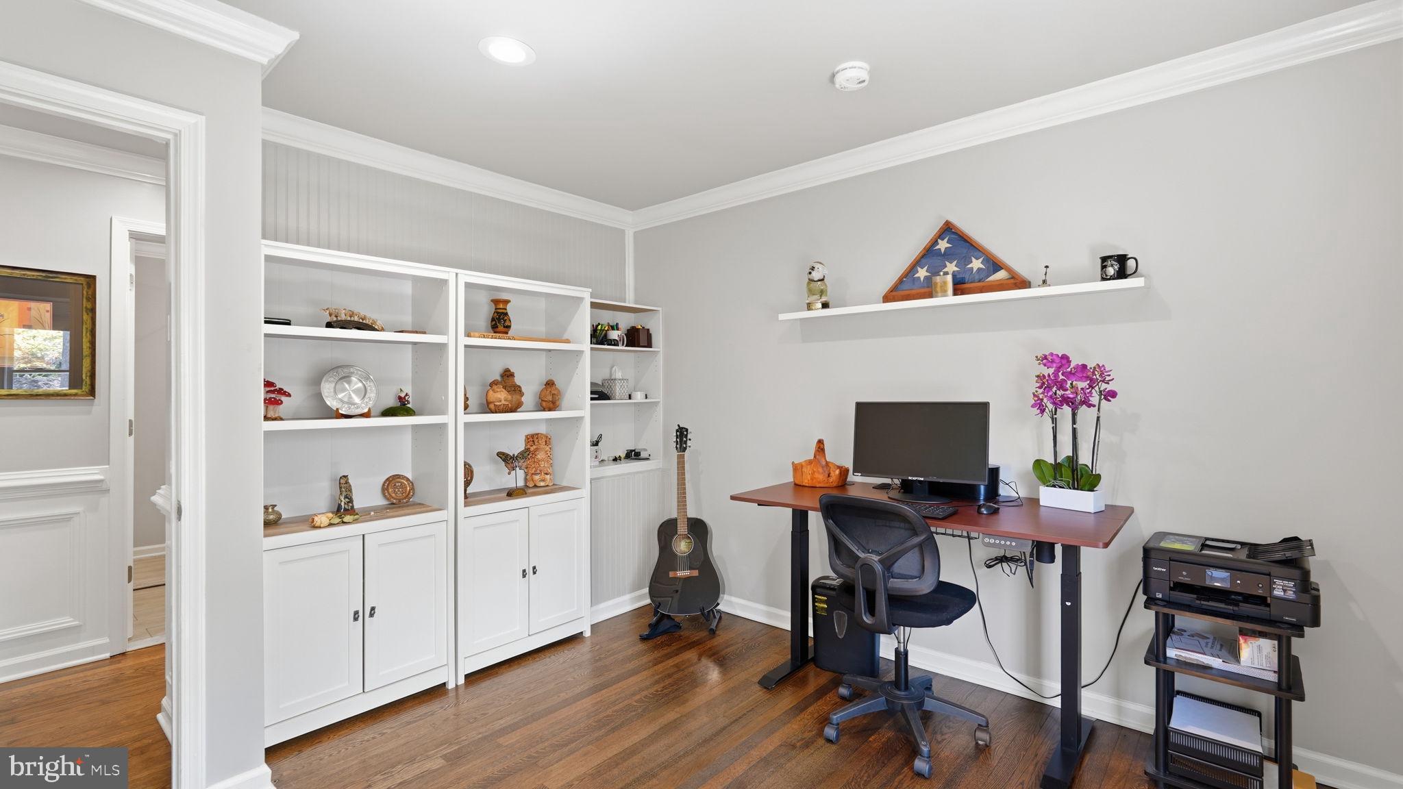 LAKE LAND - Residential